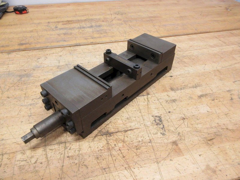Chick BL6SC 6" Double Lock Machine Vise with Outer Hard Jaws- Auction Item