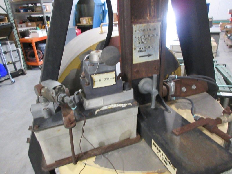 Pig Waste Compactor Model DRM654, Air Over Hydraulic Operation, 12,000 lb Crush Force- Auction Item