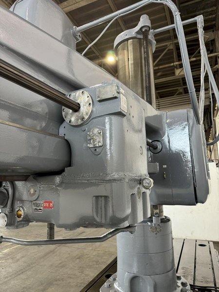 8&#039; X 22&quot; CARLTON NATCO 5A RADIAL ARM DRILL. STOCK # 0893524