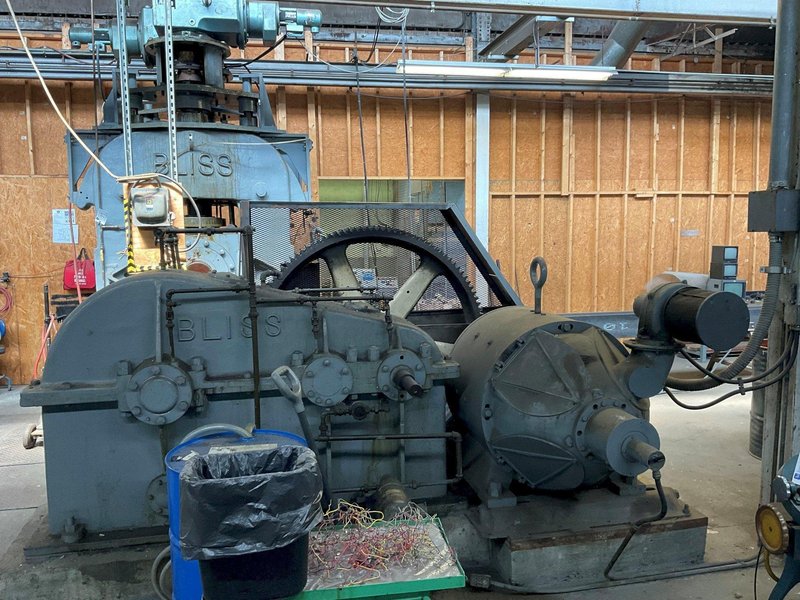 8&quot; X 22&quot; X 20&quot;  BLISS 4-HIGH ROLLING MILL (14537)