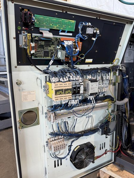 FANUC M-6iB/20 6 AXIS ROBOT W/ R-J3IB CONTROLLER. STOCK # 1005724