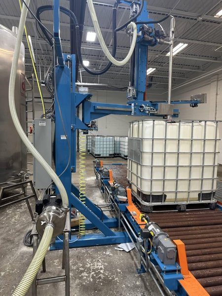 Specialty Equipment DF-5540U Automatic Liquid Filling Machine