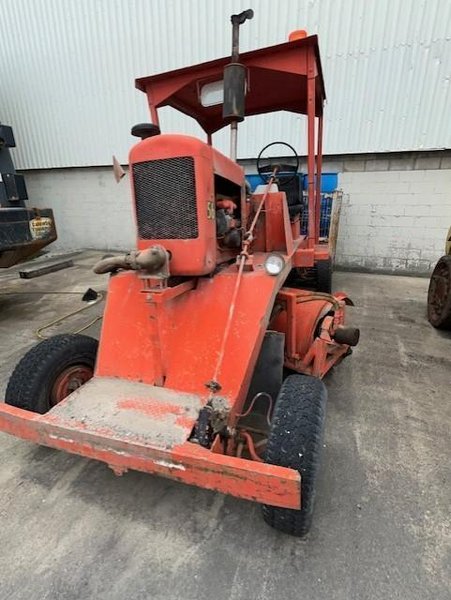 RIDE ON JOB SITE SWEEPER STOCK# 3875