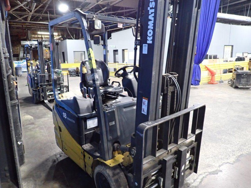KOMATSU 2600 POUNDS ELECTRIC FORKLIFT  -  FB18MU-12