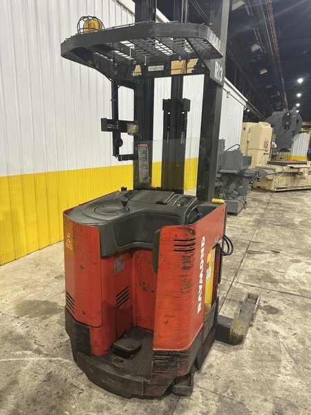 3,500 LB RAYMOND MODEL #EASI DEEP REACH ELECTRIC FORK LIFT TRUCK: STOCK 22098