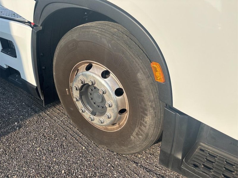 2022 Nikola Trebev 1N9APB1A2N2393014