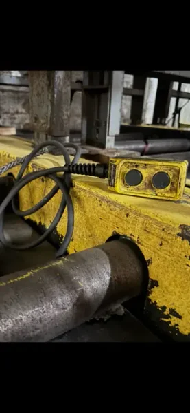 90' OF HEAVY DUTY MECHANICALLY POWERED ROLLER CONVEYOR 48" WIDE