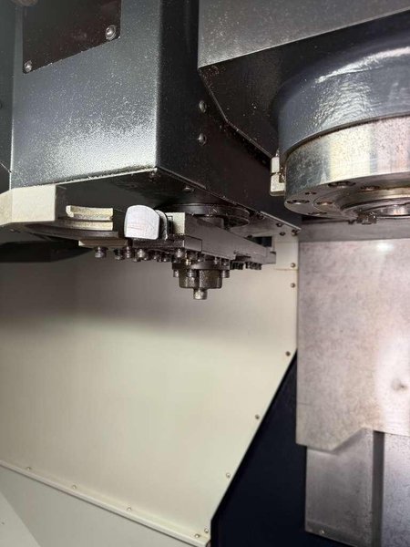 Doosan DNM-500 CNC Vertical Machining Center – TSC Mill