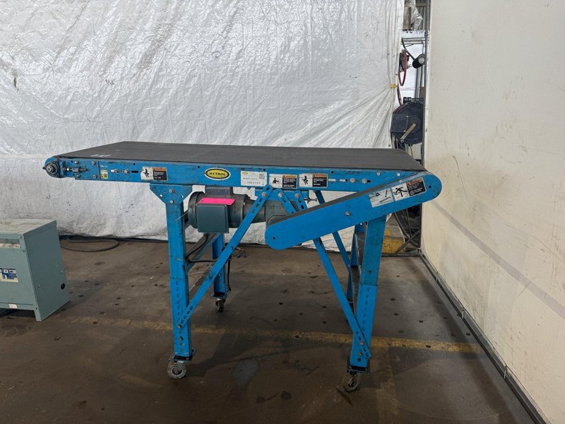 26&quot; X 72&quot; HYTROL POWERED BELT CONVEYOR. STOCK # 0672025