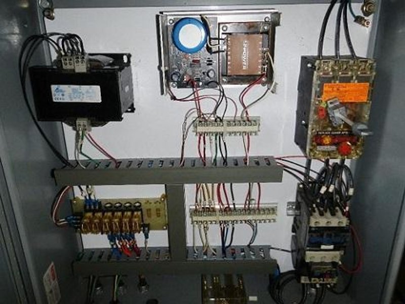 10' X 1/4" MONTGOMERY HYD. INITIAL PINCH PLATE BENDING ROLL