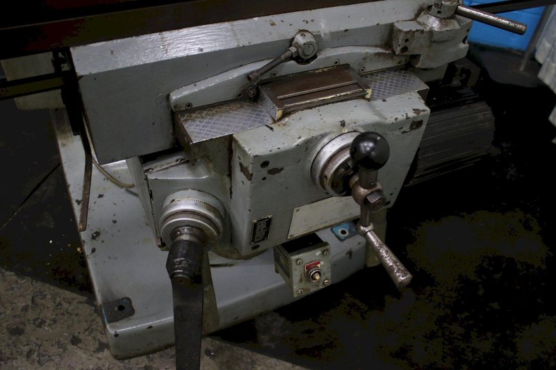 4 HP BRIDGEPORT SERIES II VERTICAL MILL: STOCK #75197