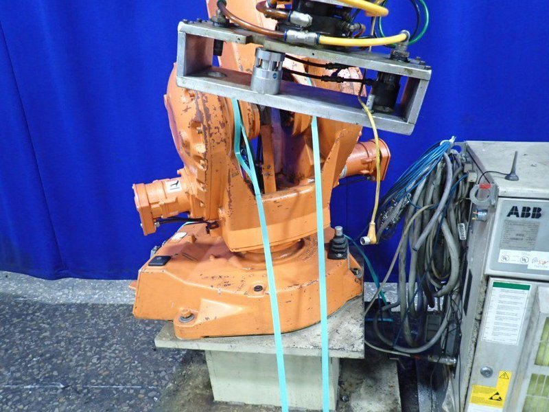 ABB ROBOT  -  VIRB2400 M2000