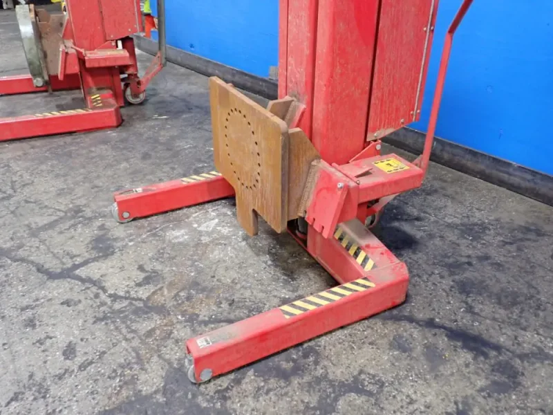 ROTARY 13,000 LBS AUTOMOTIVE LIFT  -  MCH413U2A00