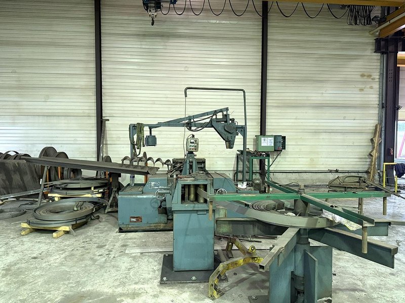 Lenham - LM 800 flight forming machine