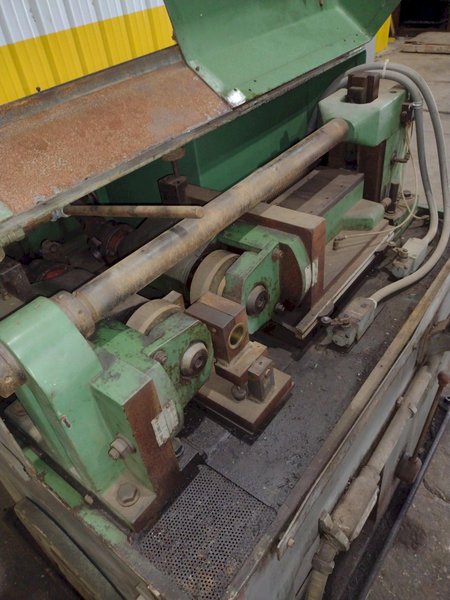 1980 KBC LIAN FENG MODEL #LF-40 2 DIE THREAD ROLLER IN-FEED &amp; THRU-FEED: STOCK #19141