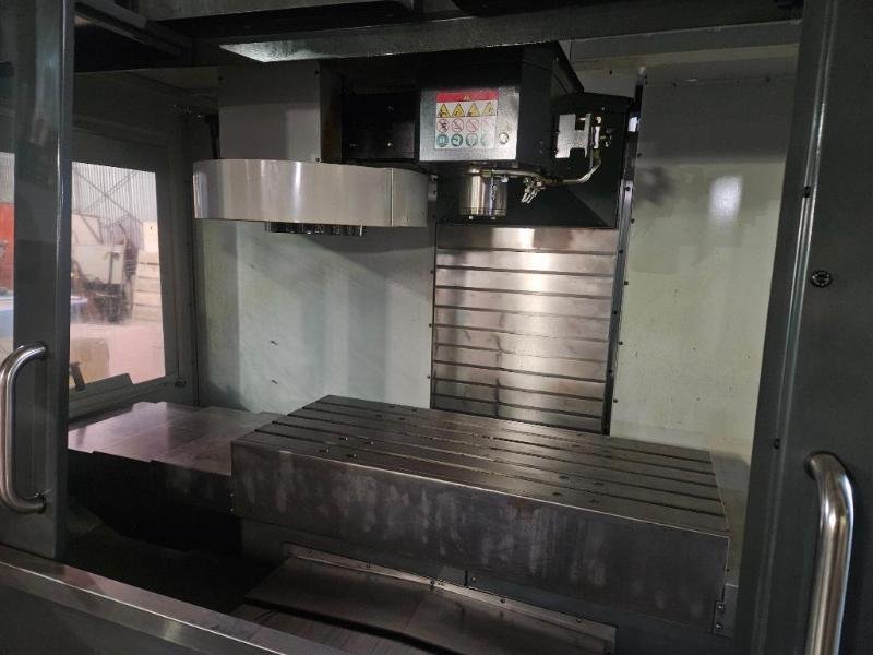 HAAS VF-3 CNC VERTICAL MACHINING CENTER: YOBRO #24479