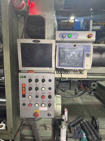 Nissei Used FV660-310L Injection Molding Machine, 720 Ton, 132 oz.,  yr. 2005