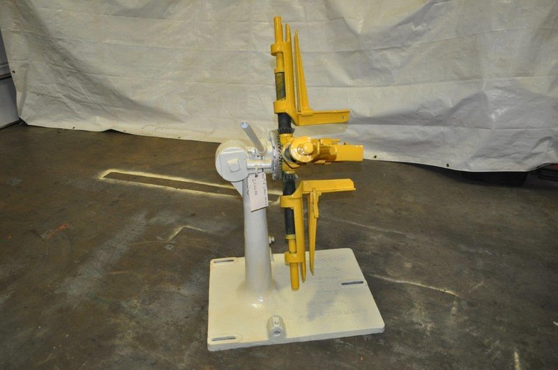 1000 LB x 12&quot; Cooper Weymouth Peterson Uncoiler