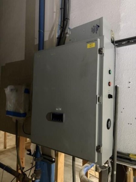 2012 BLAST-IT-ALL MODEL ROOM 9' x 10' x 10' WALK-IN BLAST CABINET: YOBRO #25314