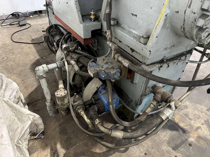 300 TON BULLDOZER HORIZONTAL HYDRAULIC PRESS. STOCK # 0734222