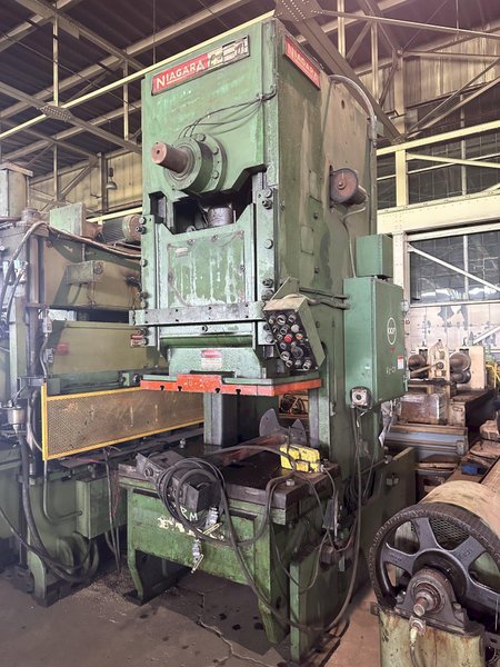 150 TON NIAGARA MODEL #E-150 OBI PRESS, 2.5" STROKE: STOCK #13324