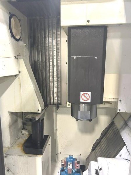 Kitamura MedCenter 5AX VMC CNC, 2024 – Renishaw Probe, 120 ATC, Chip Conveyor
