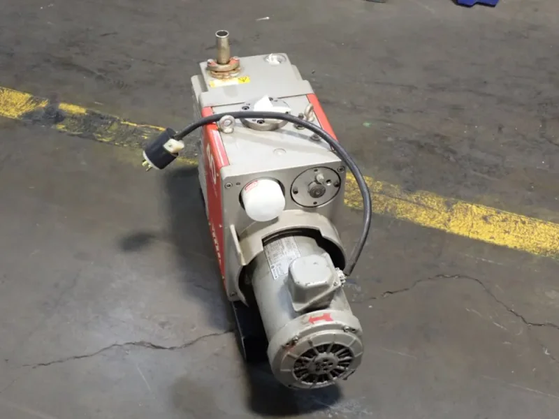 EDWARDS VACUUM PUMP   -  E2M40