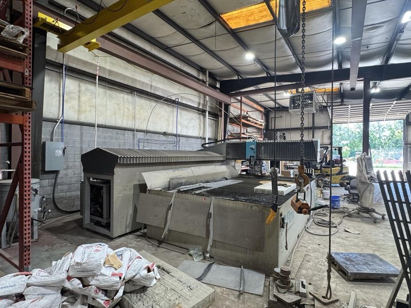 6.5′ x 13′ Flow Mach 3B-4020b Waterjet, 2014 – 94,000 PSI