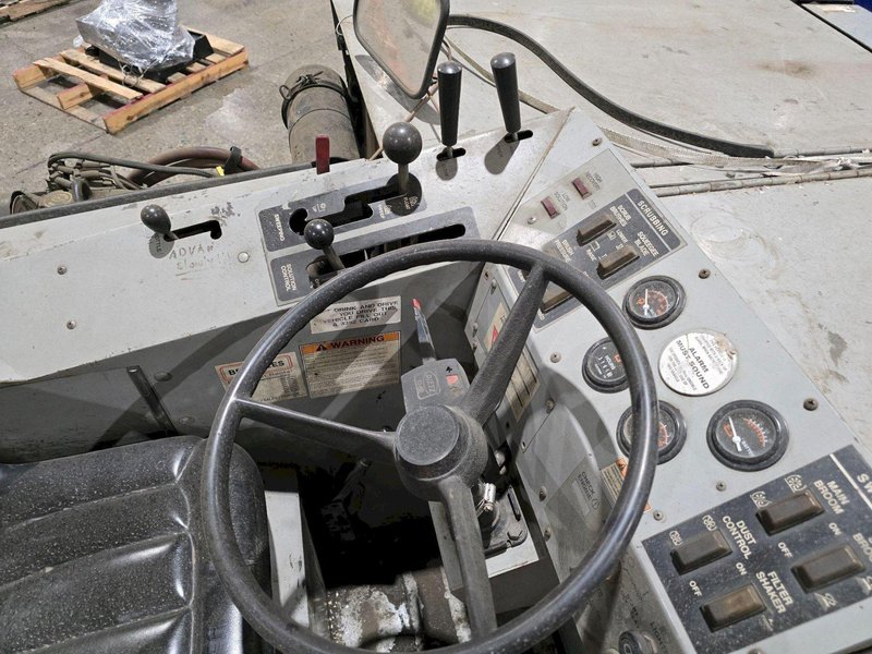 CLARKE 505-230 LP FLOOR SCRUBBER USED SLIGHT DAMAGE