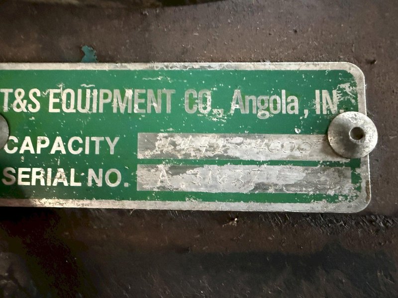 4,000 LB 48&quot; X 48&quot; HYDRAULIC TILT TABLE. STOCK # 1003825.