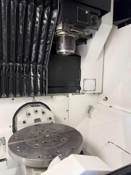 Mazak VC-500A/5X 5 Axis CNC Vertical Machining Center – 2019 Mill