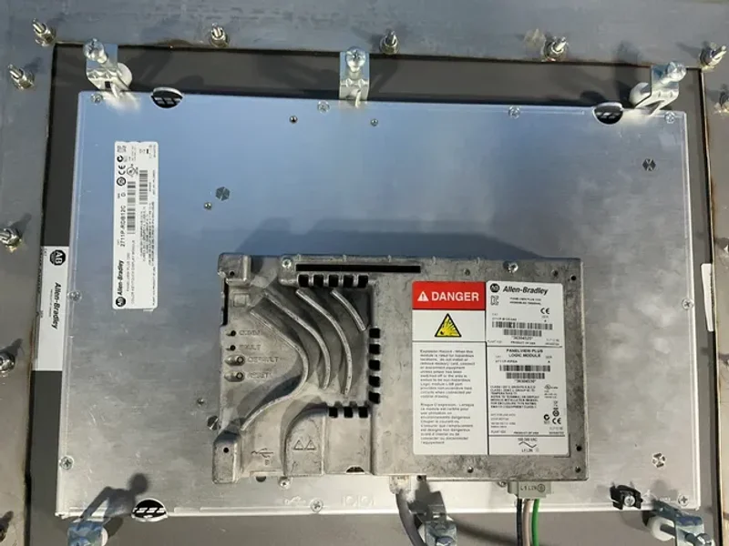 HOFFMAN, ALLEN-BRADLEY CONTROL PANEL BOX WITH PANELVIEW 1250   -  PANELVIEW PLUS 1250