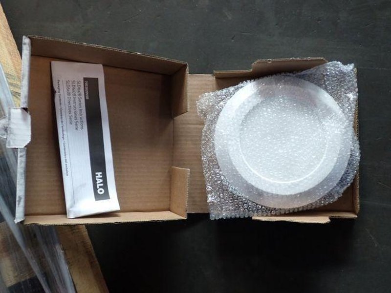 Eaton 13.2 W Halo Surface LED Downlight - Sld606927whjb