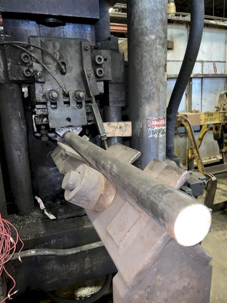 5" AMD MODEL #530-2230 AUTOMATIC HYDRAULIC BAR &amp; BILLIT SHEAR WITH 20' AUTO FEED STOCK #3050