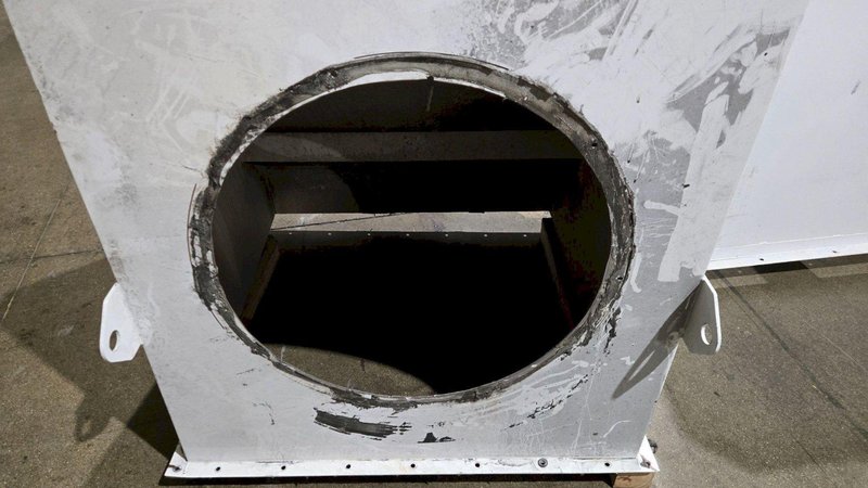 ROBOVENT DUST COLLECTION SYSTEM/ EXHAUST SYSTEM USED