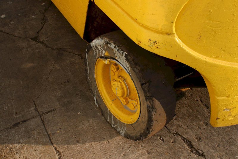 8000 LBS CATERPILLAR PROPANE FORKLIFT: STOCK #75938