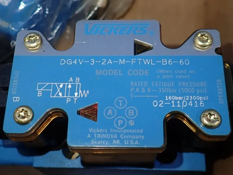 VICKERS VALVES  -  DG4V-3-2A-M-FTWL-B6-60