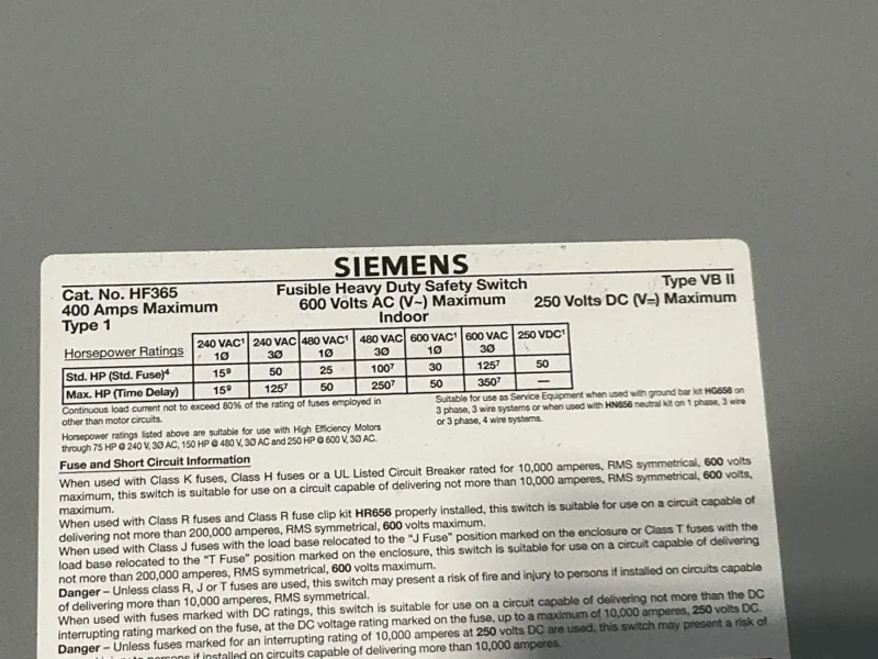 SIEMENS 400 AMPS HEAVY DUTY SAFETY SWITCH   -  HF365