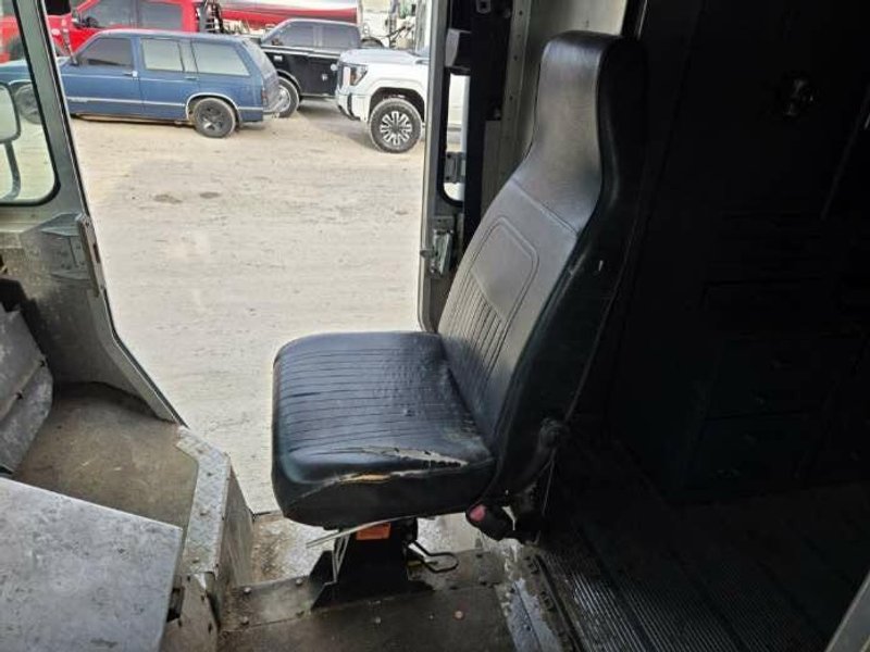 Ford Econoline E-350 Step Van, 2013 – 5.4L V8 Ready for Work