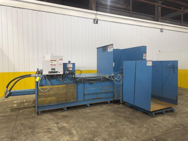 48" x 60" x 30" SUMMIT MODEL #F7-4P HORIZONTAL HYDRAULIC BALER, WITH AUTO TIPPER: YOBRO #24616