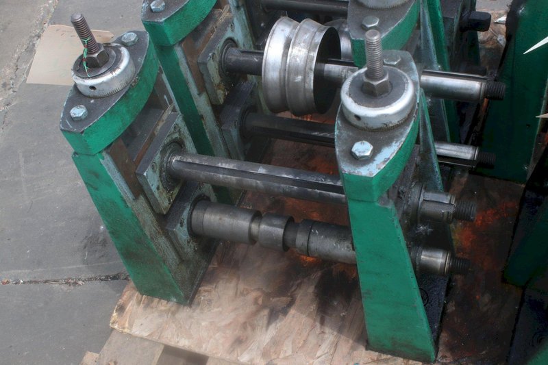 YODER MODEL # M 1-1/2" ROLLFORMING STAND: STOCK #75176