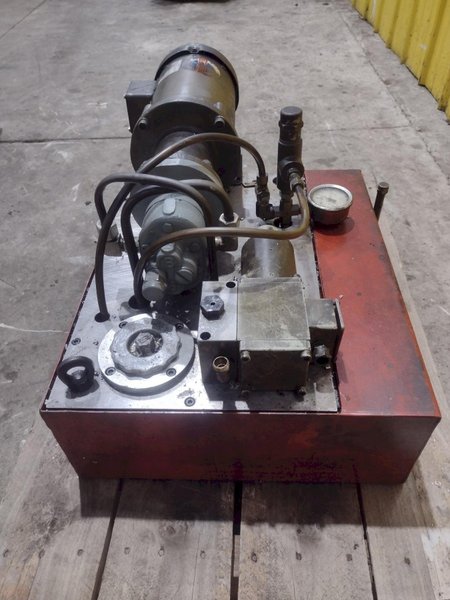 TOS MODEL #SUS-80 ENGINE LATHE : YOBRO 25404