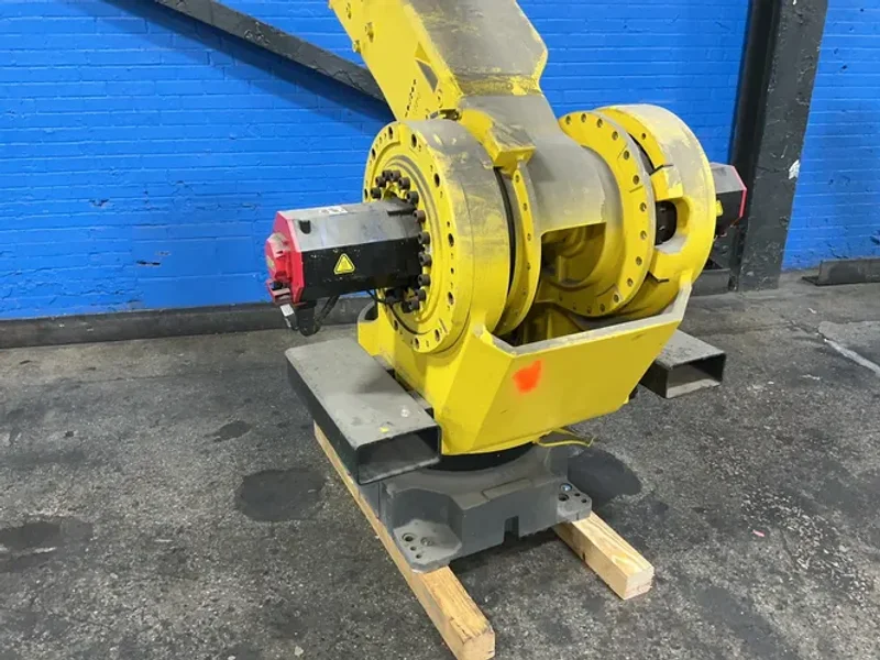 FANUC ROBOT ARM  -  M-900IA/260L