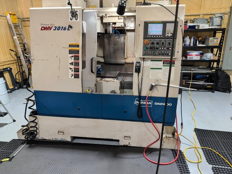 Doosan DMV 3016L VMC, 2006 – Fanuc Control, Videos Available