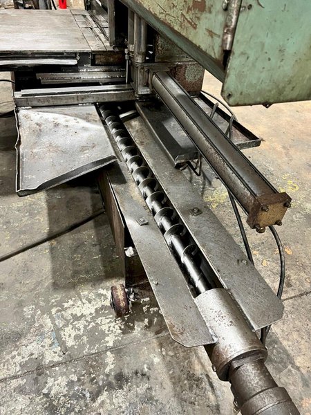 W.F. Wells 25&quot; X 40&quot; Model B-25-III Used Horizontal Dual Column Bandsaw For Sale - 1993