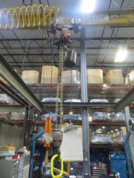 Overhead Shop Crane - Approx 16&#039; X 20&#039; Area with Aero Material Handling 1 Ton Under Slung Bridge Crane, ARO 1 Ton Air Operated Chain Hoist, 102&quot; Under the Hook- Auction Item