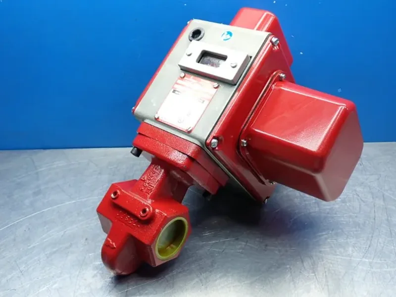 HONEYWELL MAXON 2" NPT GAS VALVE ASSEMBLY  -  200SMA21-AA11-BB12A0