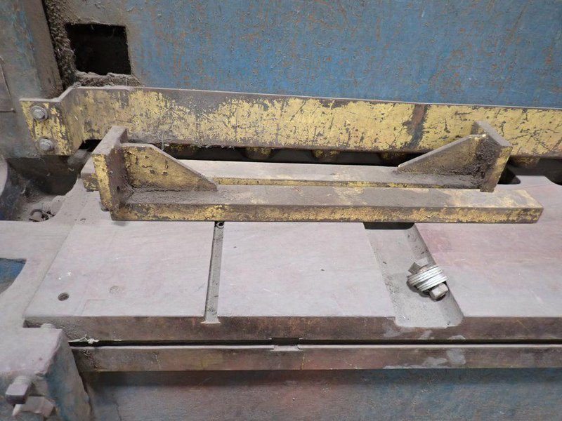 NIAGARA 126" X 3/16" SHEAR  -  710