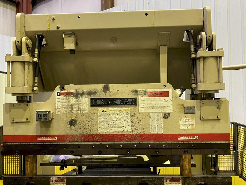 90 TON X 8' CINCINNATI MODEL #90CBx6 HYDRAULIC CNC PRESS BRAKE: STOCK #17093