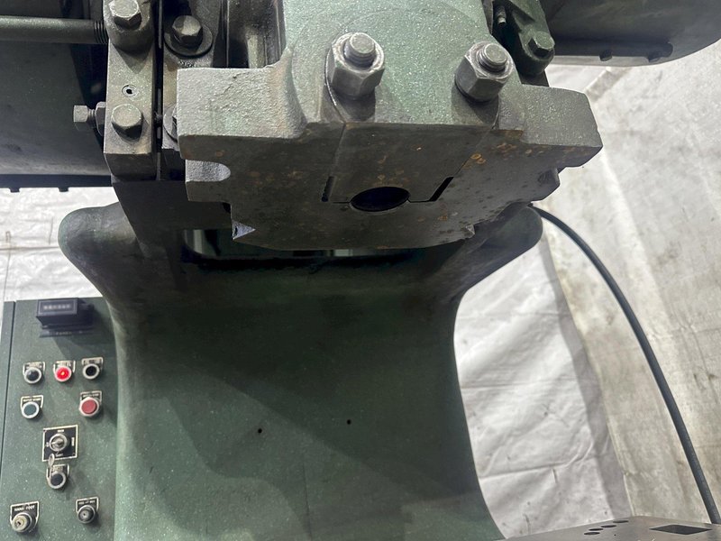 40 TON ROUSSELLE MODEL # 4G BACK GEARED PRESS: STOCK #77800